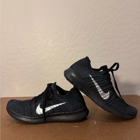 Nike Black Flyknit Shoes - Picture 3 of 6